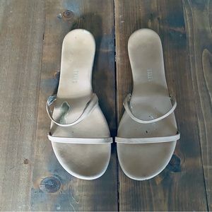 Tkees flat tan strappy sandals